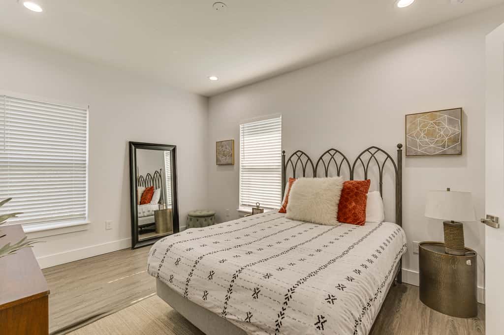 Modern Home | Pet Friendly | Kids Playroom | More!