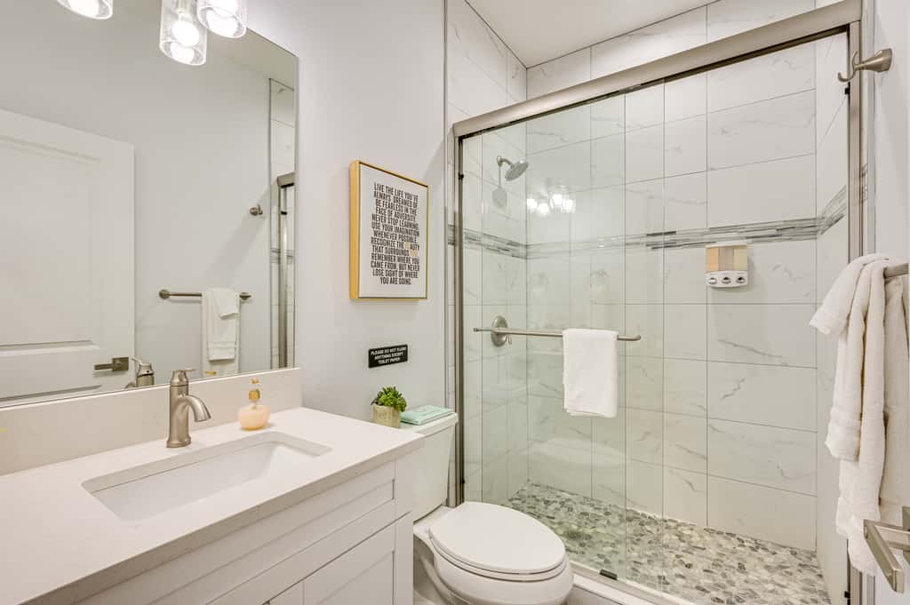 Modern Home | Pet Friendly | Kids Playroom | More!