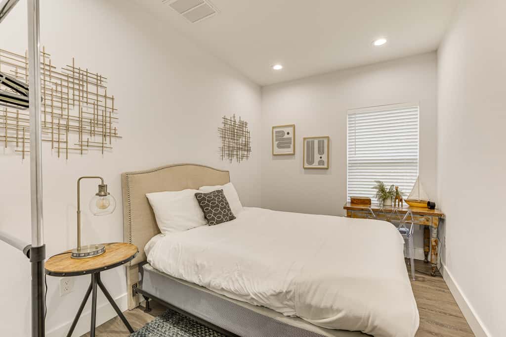Modern Home | Pet Friendly | Kids Playroom | More!