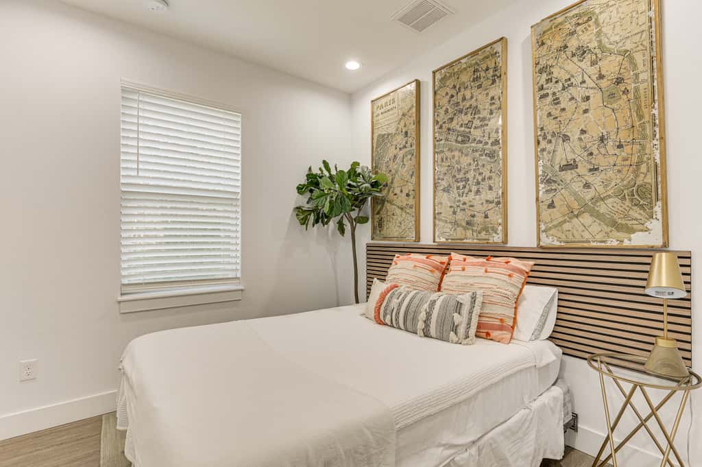 Modern Home | Pet Friendly | Kids Playroom | More!