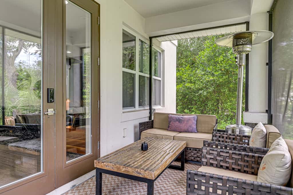 Modern Home | Pet Friendly | Kids Playroom | More!