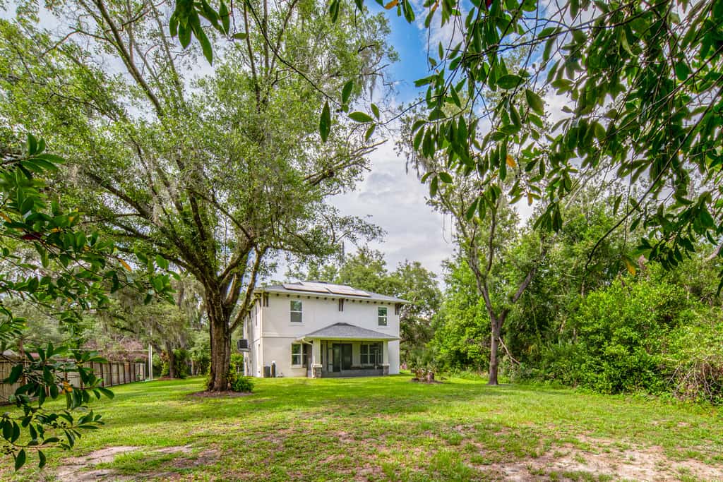 Modern Home | Pet Friendly | Kids Playroom | More!