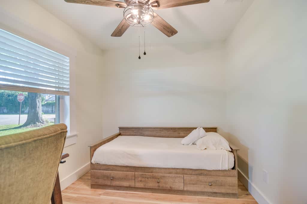 Idyllic Tampa Home w/ Private Pool: 11 Mi to Beach