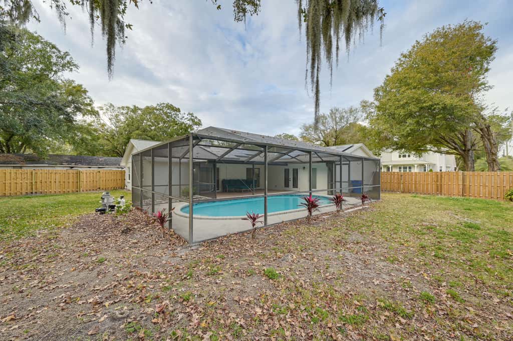 Idyllic Tampa Home w/ Private Pool: 11 Mi to Beach
