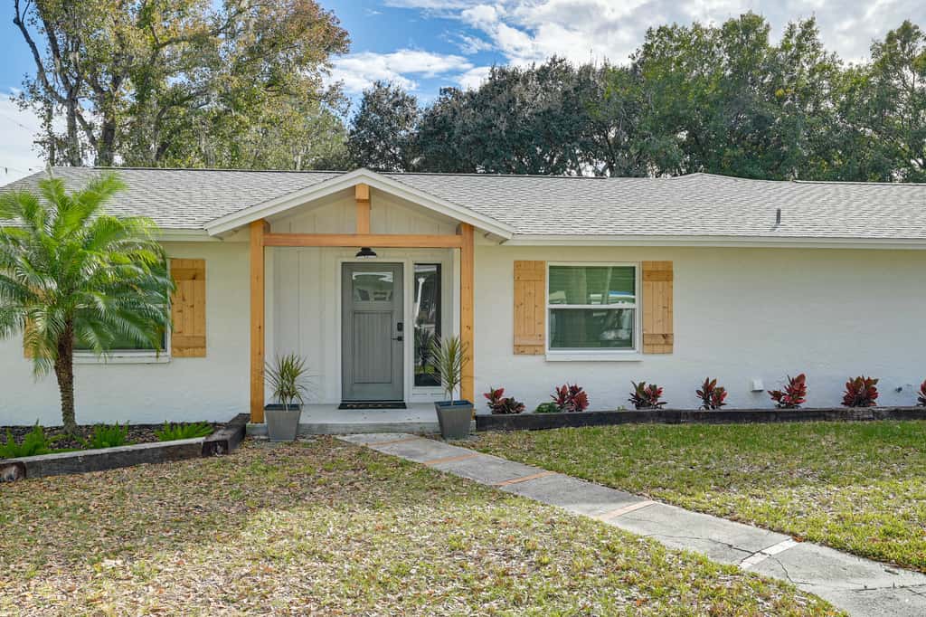 Idyllic Tampa Home w/ Private Pool: 11 Mi to Beach