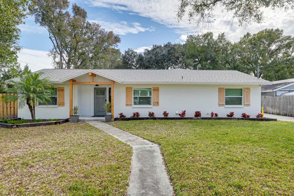Idyllic Tampa Home w/ Private Pool: 11 Mi to Beach