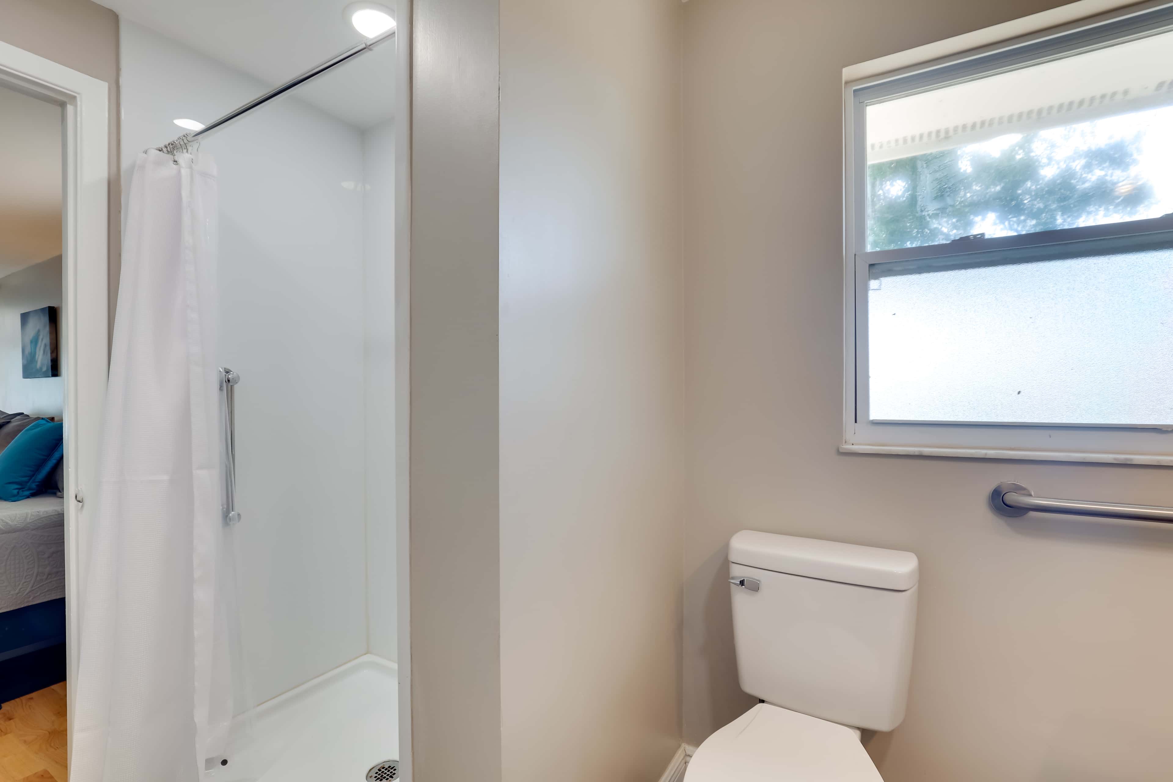 16 Mi to Manatee Viewing! Spacious Tampa Retreat