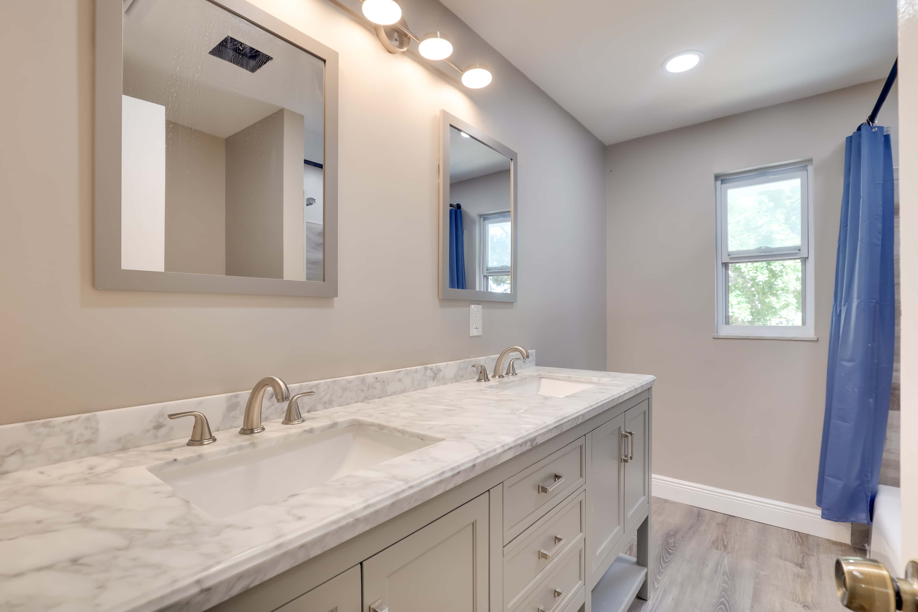 16 Mi to Manatee Viewing! Spacious Tampa Retreat