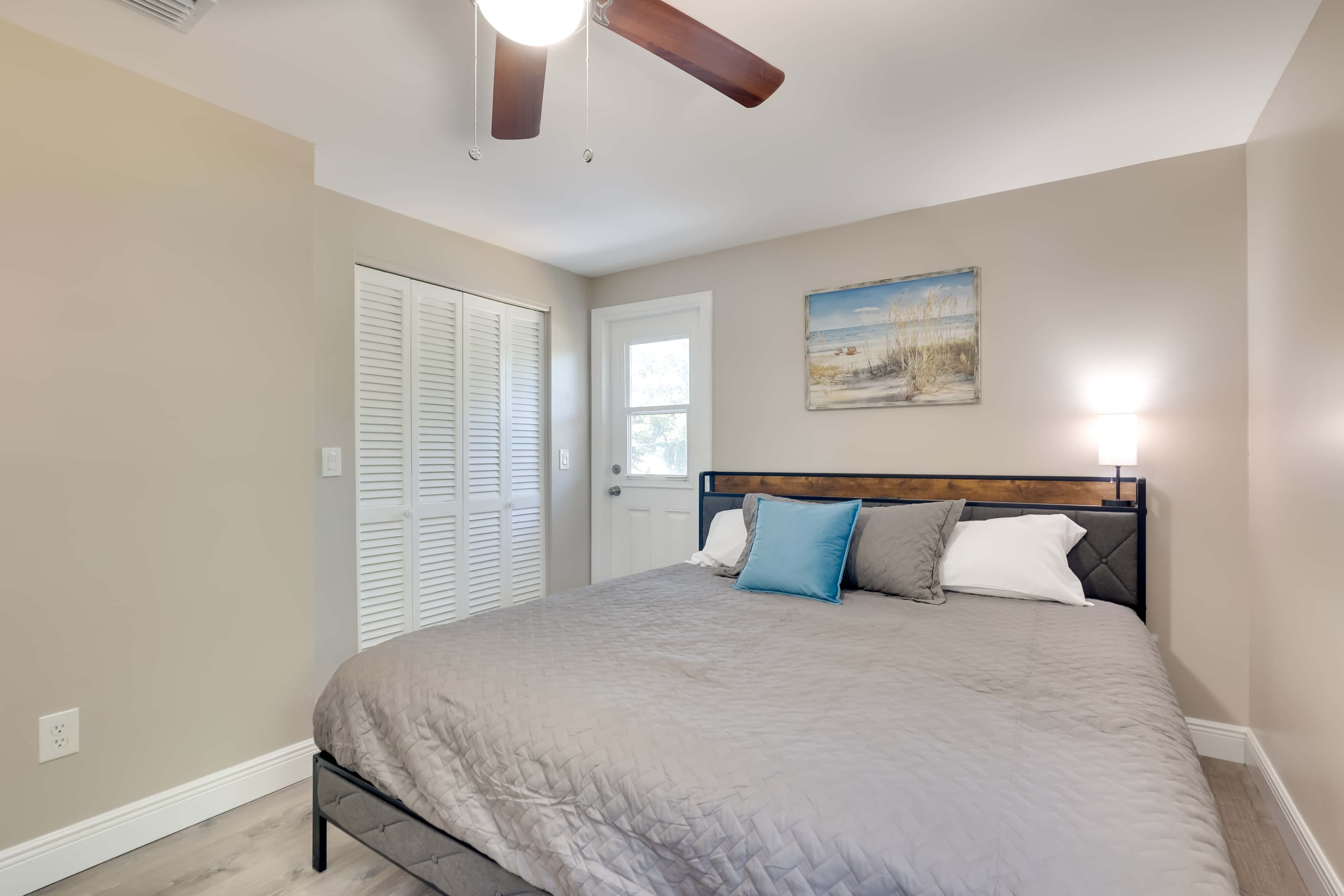 16 Mi to Manatee Viewing! Spacious Tampa Retreat