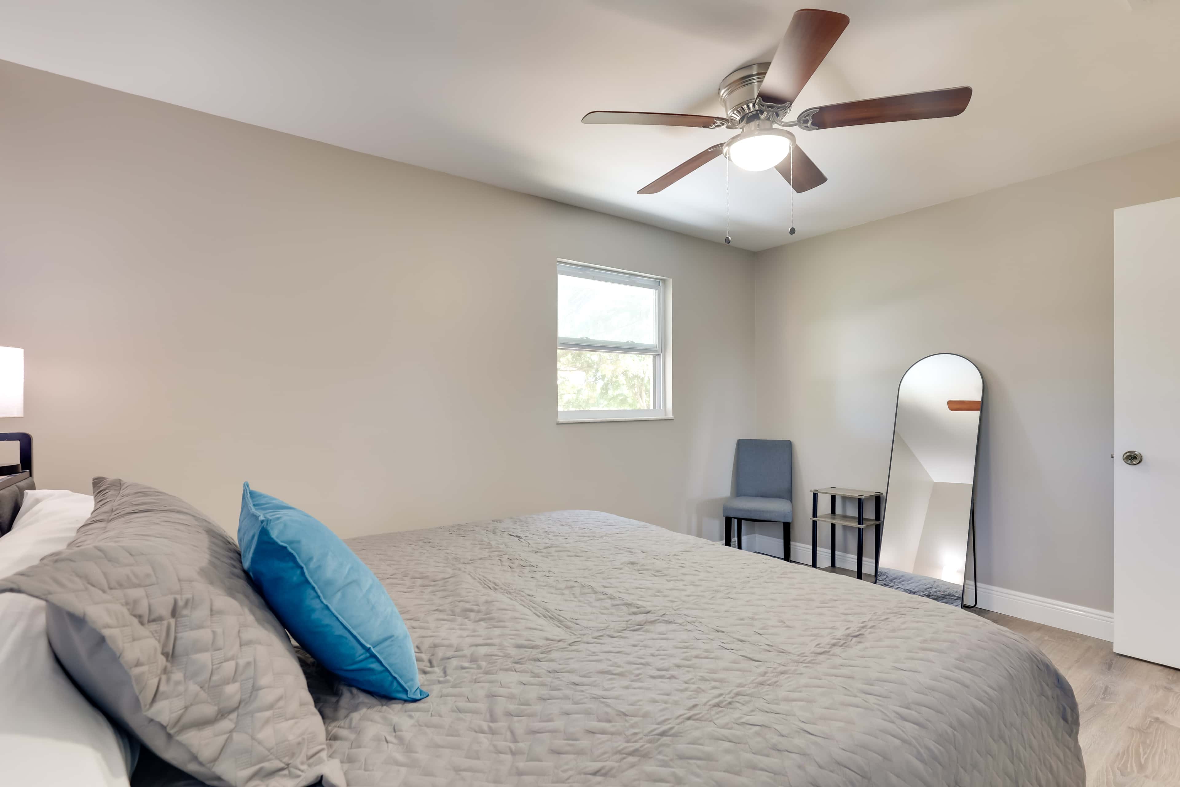 16 Mi to Manatee Viewing! Spacious Tampa Retreat
