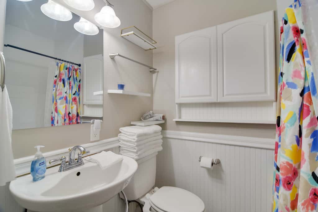 4 Mi to Dtwn: Pet-Friendly Tampa Retreat