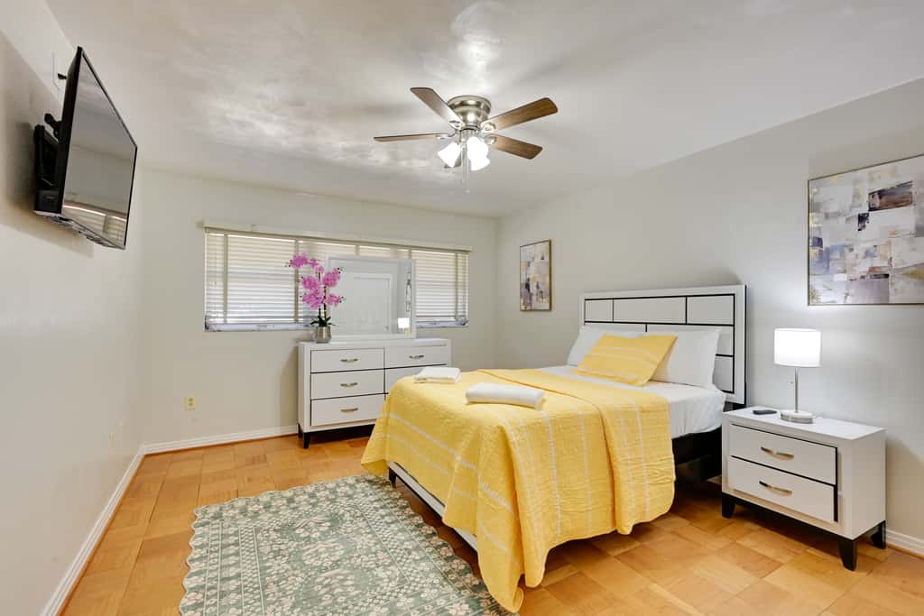 7 Mi to Busch Gardens! Family & Pet-Friendly Home