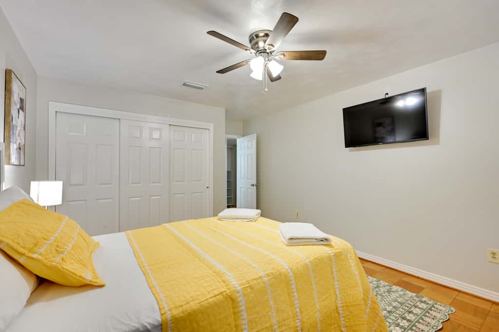 7 Mi to Busch Gardens! Family & Pet-Friendly Home
