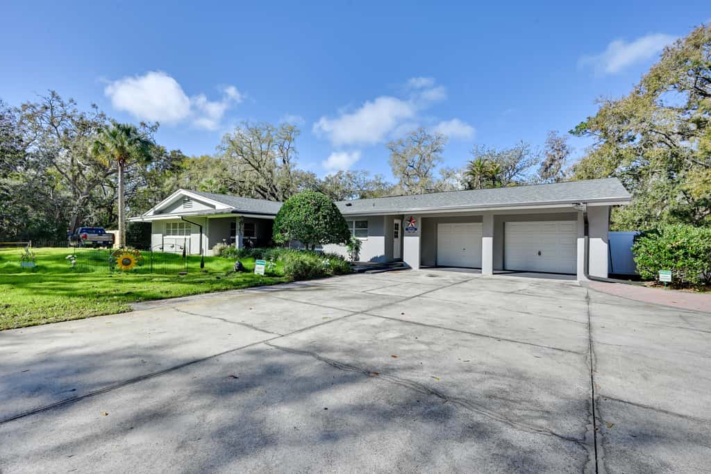 7 Mi to Busch Gardens! Family & Pet-Friendly Home