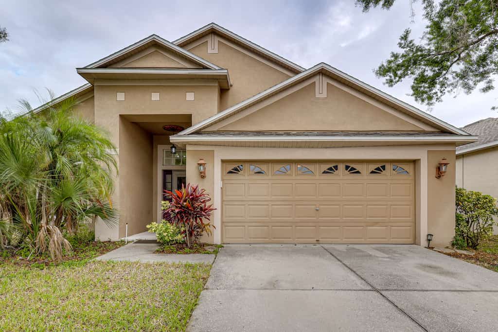 Family Home Near Downtown Tampa w/ Community Pool!