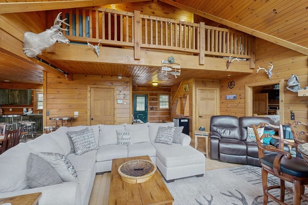 Michigan Up North Adventures, All-Season Retreat