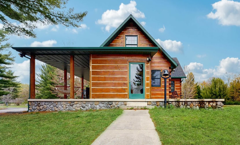 Michigan Up North Adventures, All-Season Retreat