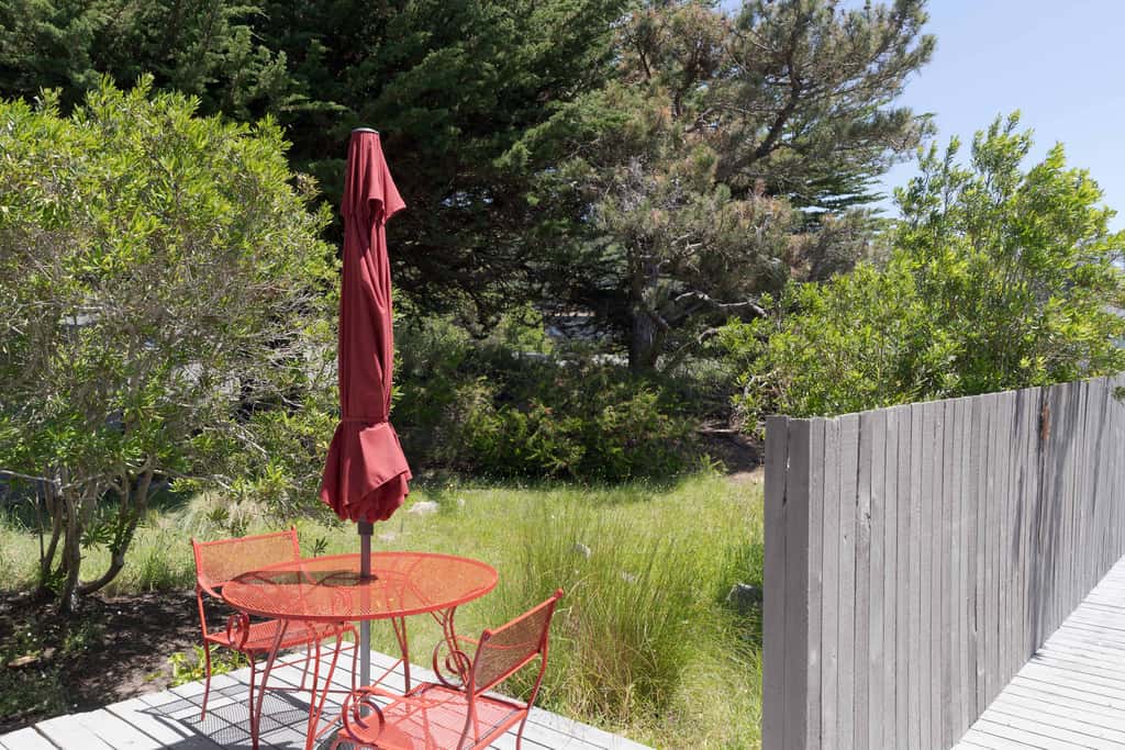 Sunhoma - Bluff-top coastal home with hot tub, ocean views, telescope