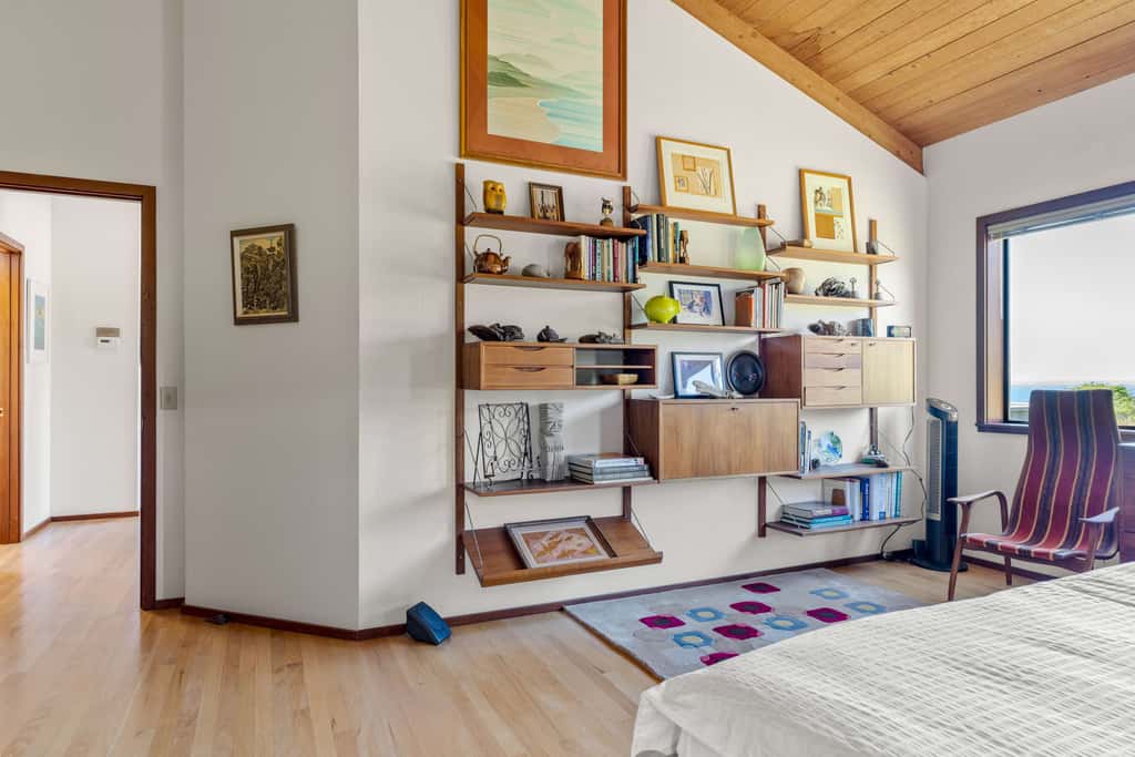 Sunhoma - Bluff-top coastal home with hot tub, ocean views, telescope