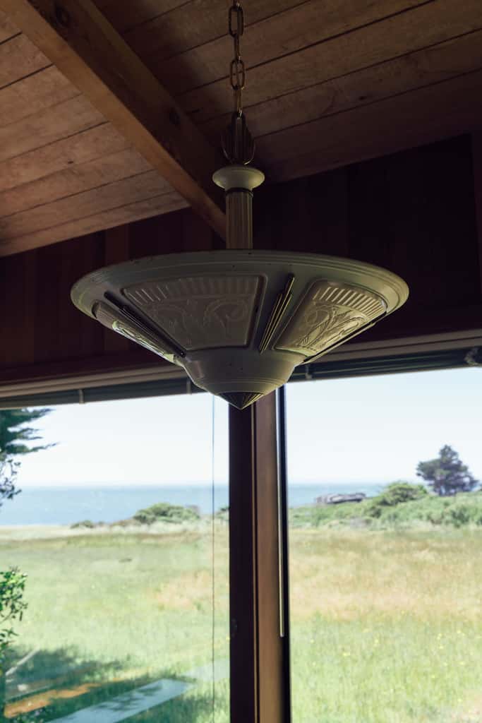 Sunhoma - Bluff-top coastal home with hot tub, ocean views, telescope