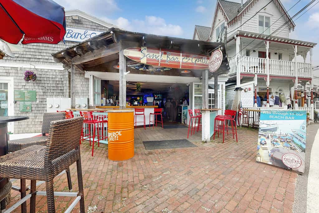 Cozy Downtown Studio - Walk to Ferry & Town