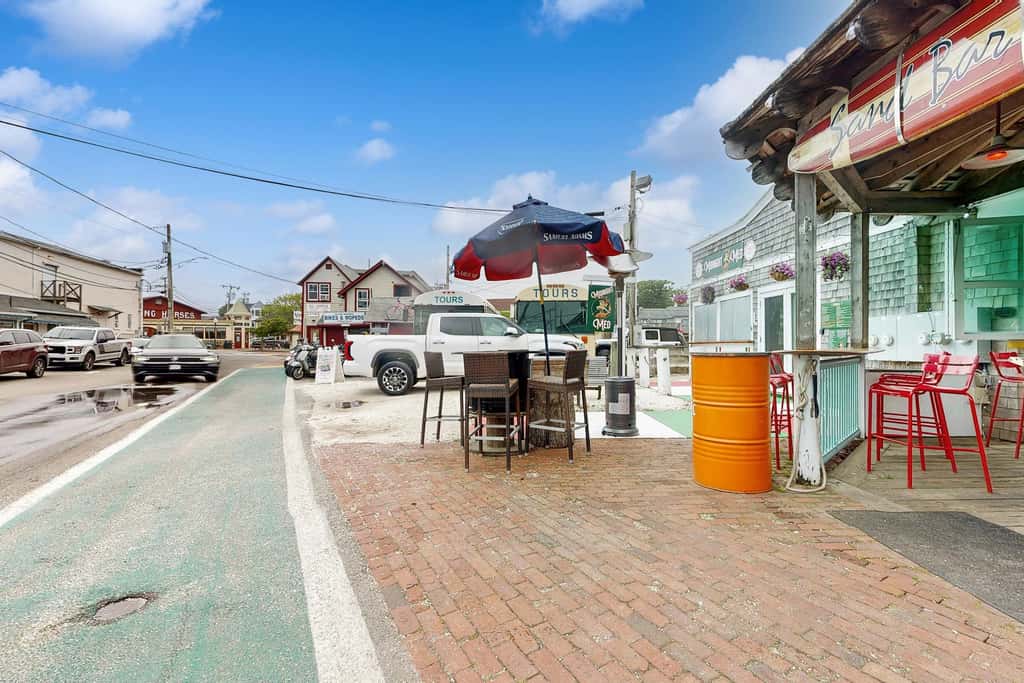Cozy Downtown Studio - Walk to Ferry & Town