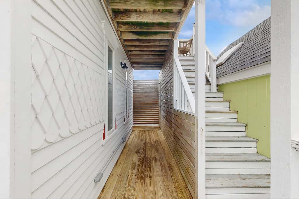 Cozy Downtown Studio - Walk to Ferry & Town