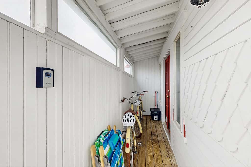 Cozy Downtown Studio - Walk to Ferry & Town