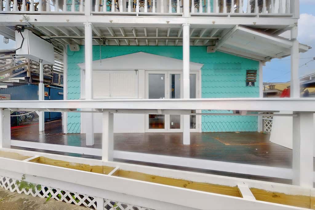 Cozy Downtown Studio - Walk to Ferry & Town