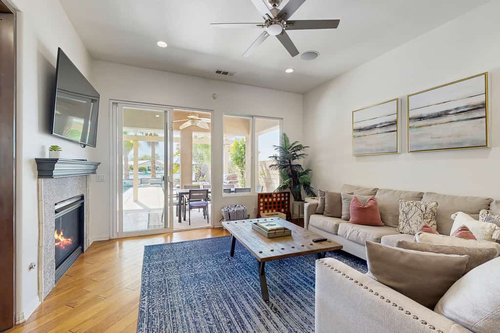 Lake of Dreams: A Waterfront Palm-Tree Paradise with Private Pool in Indio