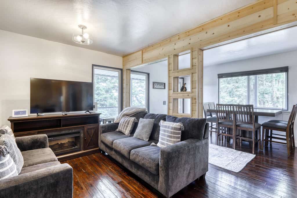 Mountain modern luxury with Heavenly access, forest serenity, and room for the whole crew.