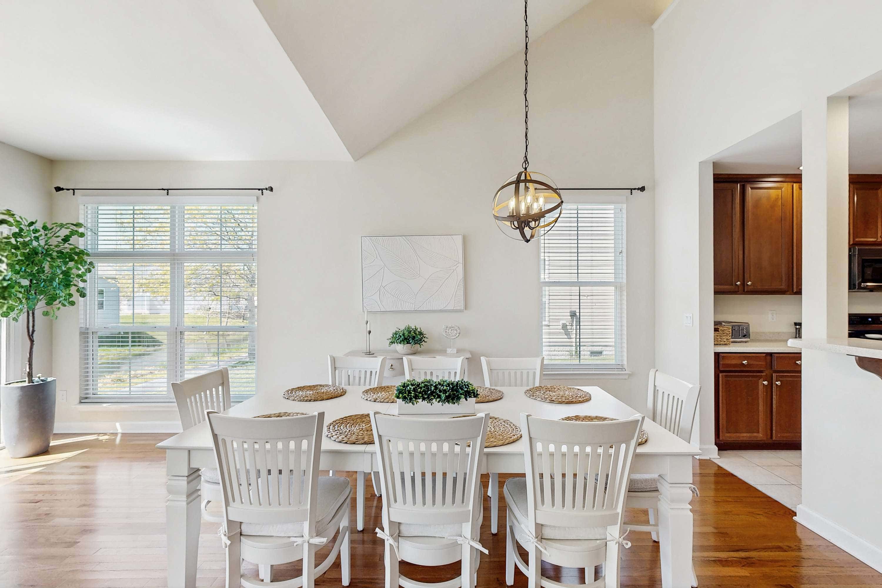 Swann Cove spacious house with community pool