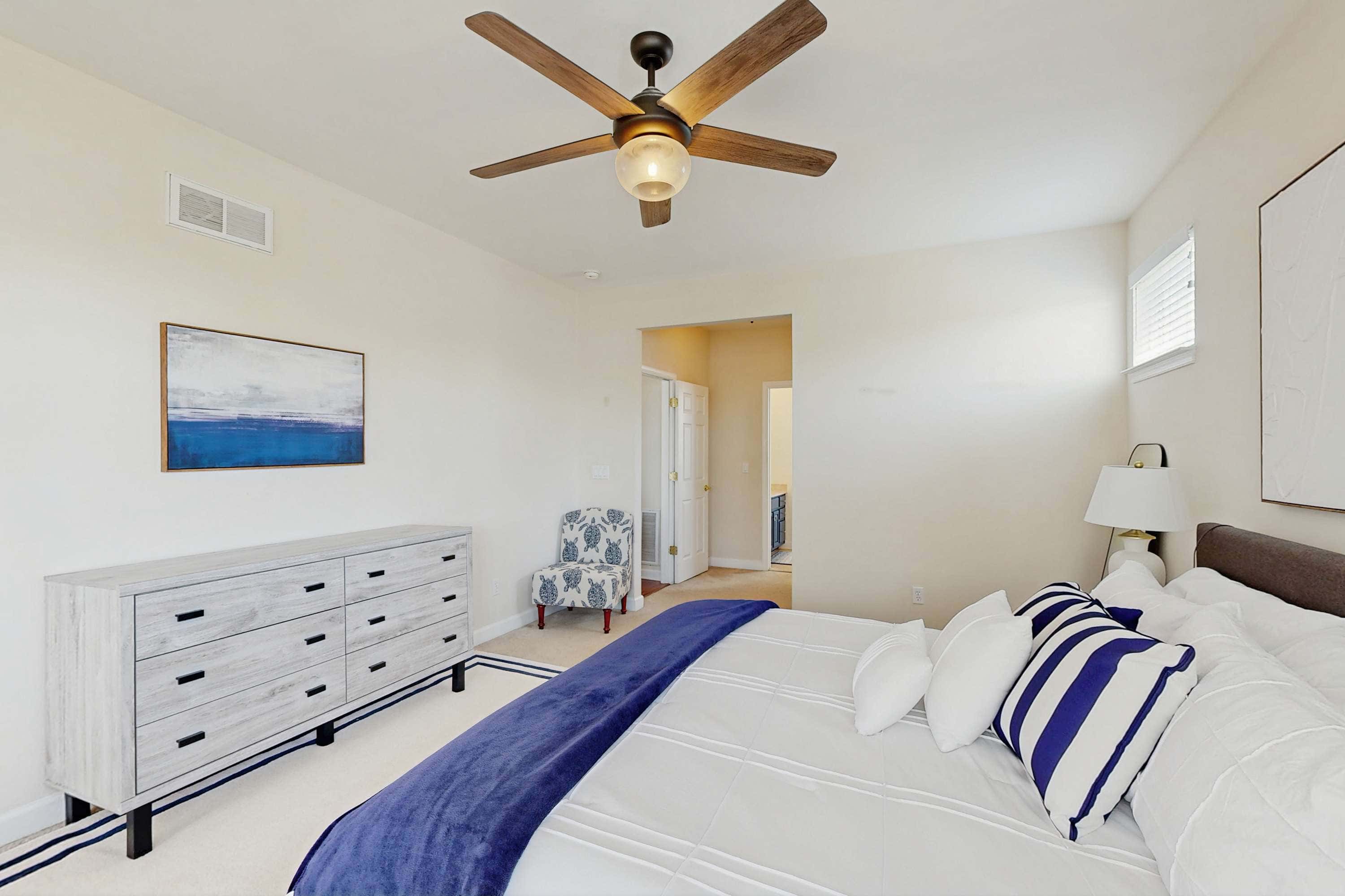 Swann Cove spacious house with community pool