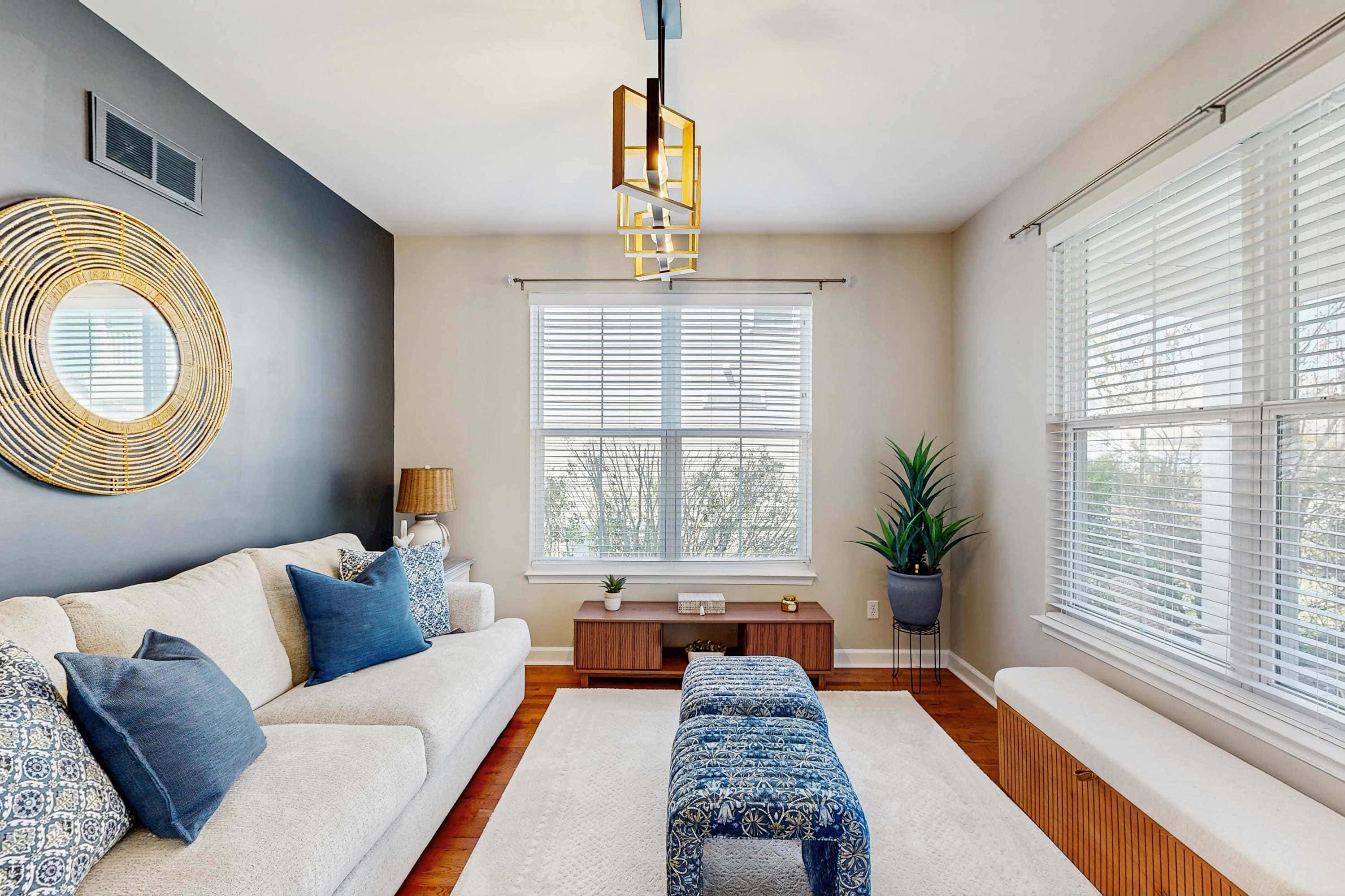 Swann Cove spacious house with community pool