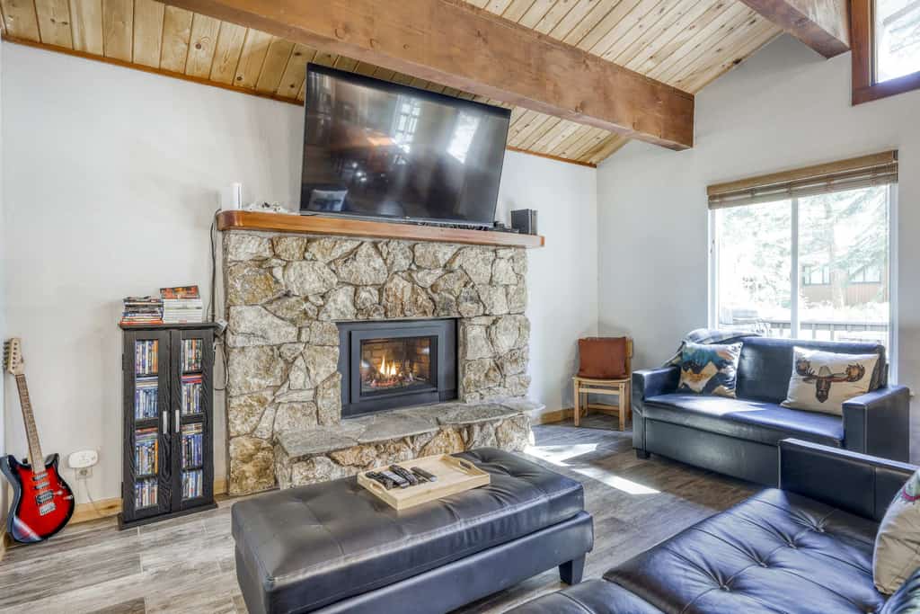 🌲 Northstar Cabin Retreat w/ Private Hot Tub + Dog-Friendly!