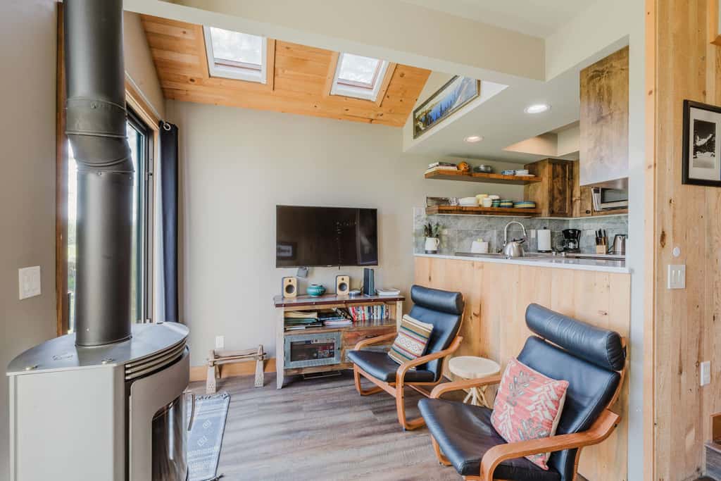 Lakeview Meadow Retreat