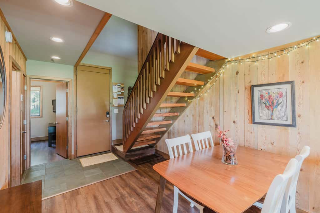 Lakeview Meadow Retreat