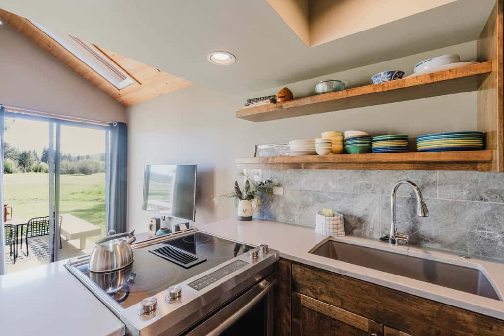 Lakeview Meadow Retreat