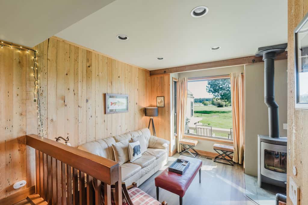 Lakeview Meadow Retreat
