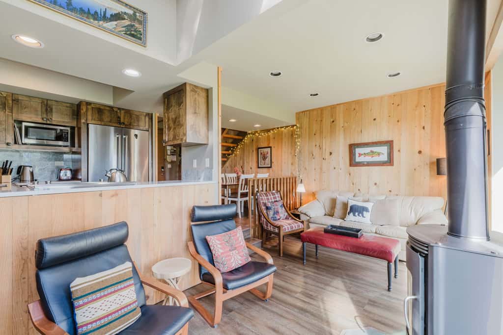 Lakeview Meadow Retreat