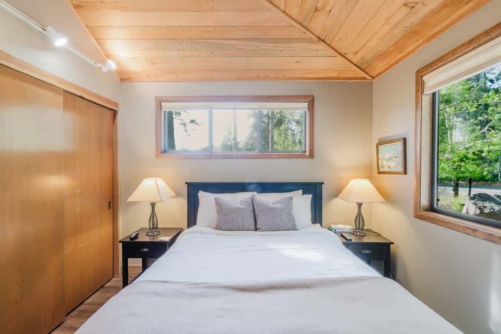 Lakeview Meadow Retreat