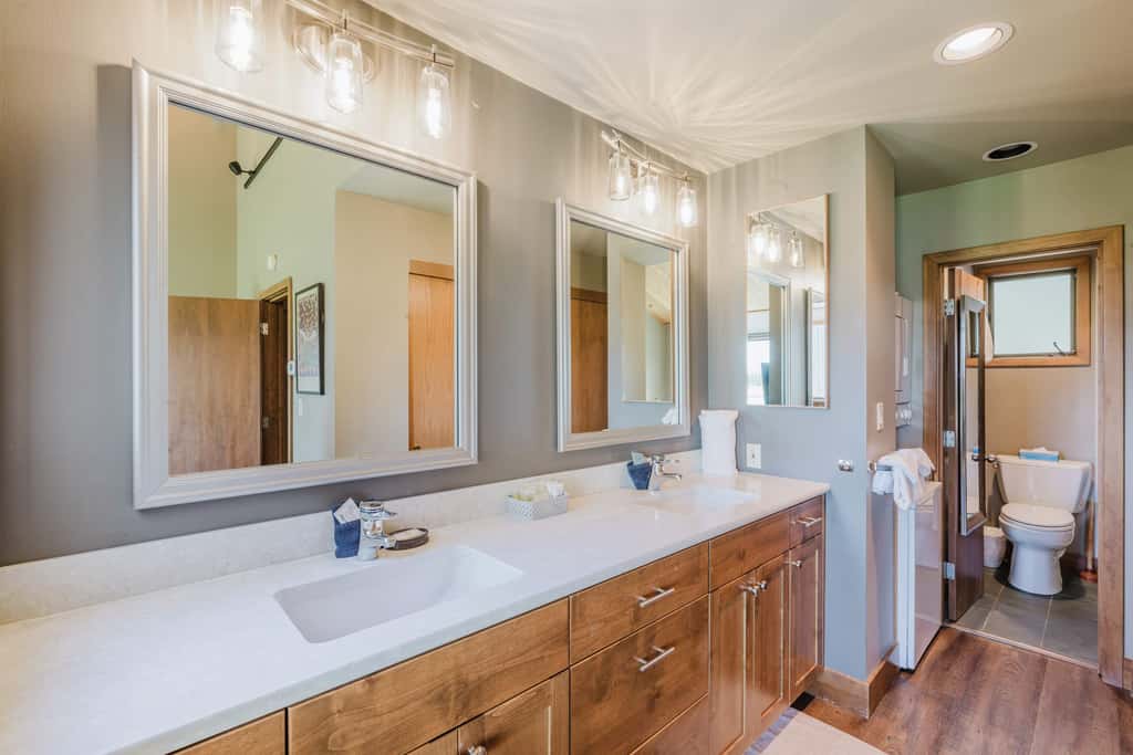 Lakeview Meadow Retreat