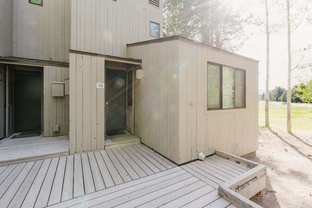 Lakeview Meadow Retreat