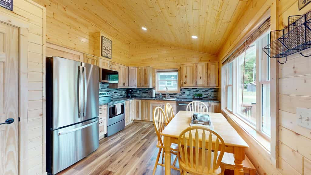 American Eagle Retreat - newly built cabin