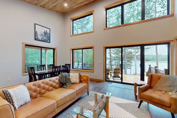 Towering Pines Cottage - newly built lakefront home