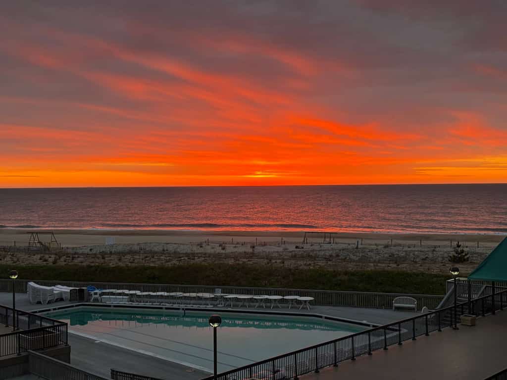 Sea Colony - 311 Georgetowne House - oceanfront retreat!