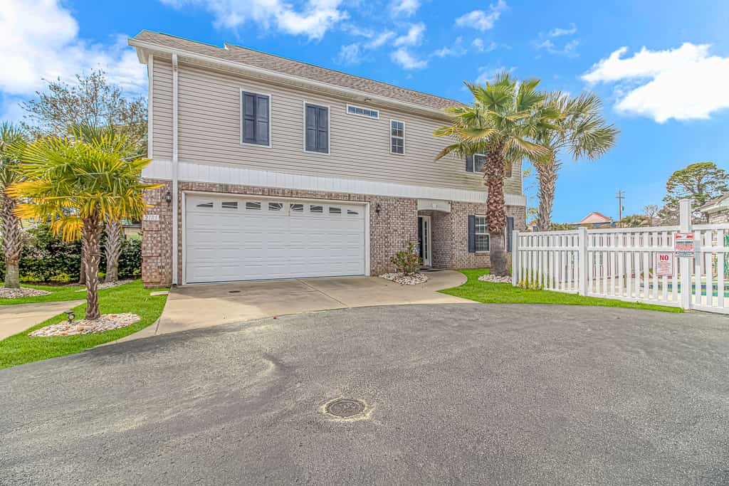 Location, Location, Location! Those words could not be more true when describing this spacious 4 bedroom beach house located in Myrtle Beach, SC. "2185 Sanibel Court" is located right in the heart of Myrtle Beach, making it the prime vacation rental location! This house is a short ride to many restaurants, shopping and entertainment. The beach house neighbors so many attractions that are within a 10 minute drive of the property. The beach is also 2 blocks away which guests will love!