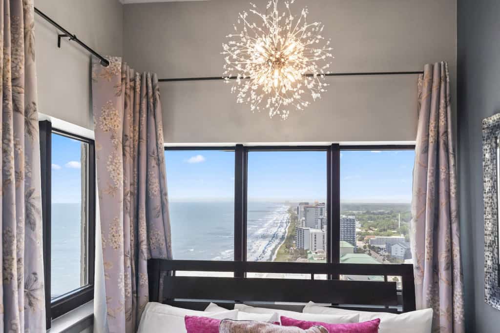 Welcome to Palace 2305! This cozy, oceanfront retreat has been beautifully updated and features a comfortable queen-sized bed and a stylish sleeper sofa, making it an ideal getaway for up to four guests.