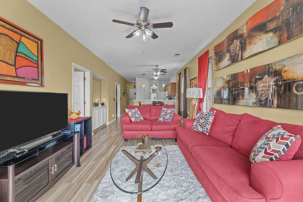 Take a look at this homey two bedroom two bath condo, situated in the heart of River Oaks! Unit 48-D is furnished with one queen bed and two twin beds, making for the perfect getaway for a small group of friends or family!