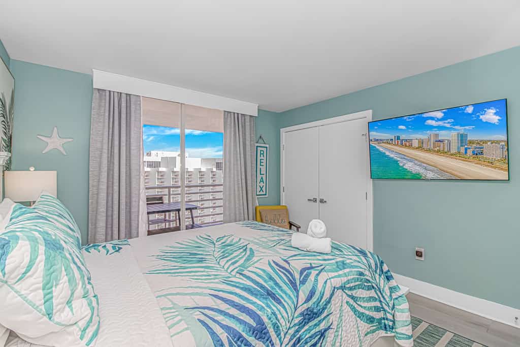 Nestled in the prestigious North Hampton building at Kingston Plantation, this stunning ocean view condo offers the perfect blend of comfort and luxury. With a king-sized bed and a queen bed , this beautifully designed space is ideal for up to 4 guests, whether you're planning a peaceful getaway or a fun-filled retreat.